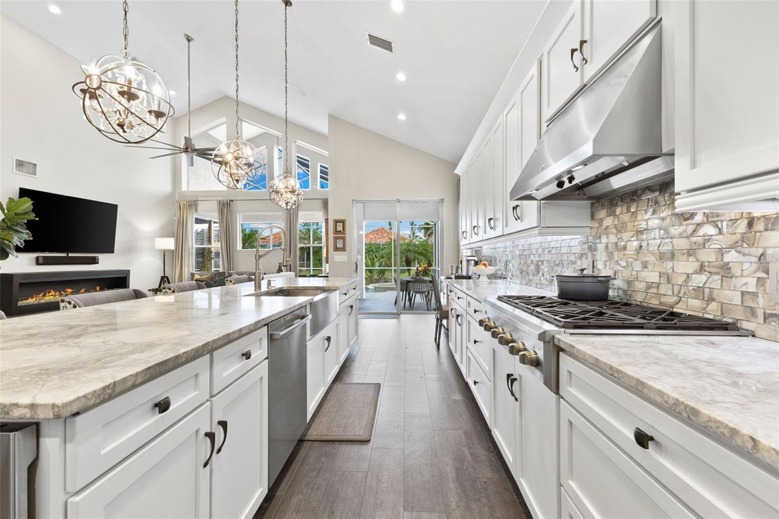 304 9TH AVENUE E, Palmetto, FL 34221