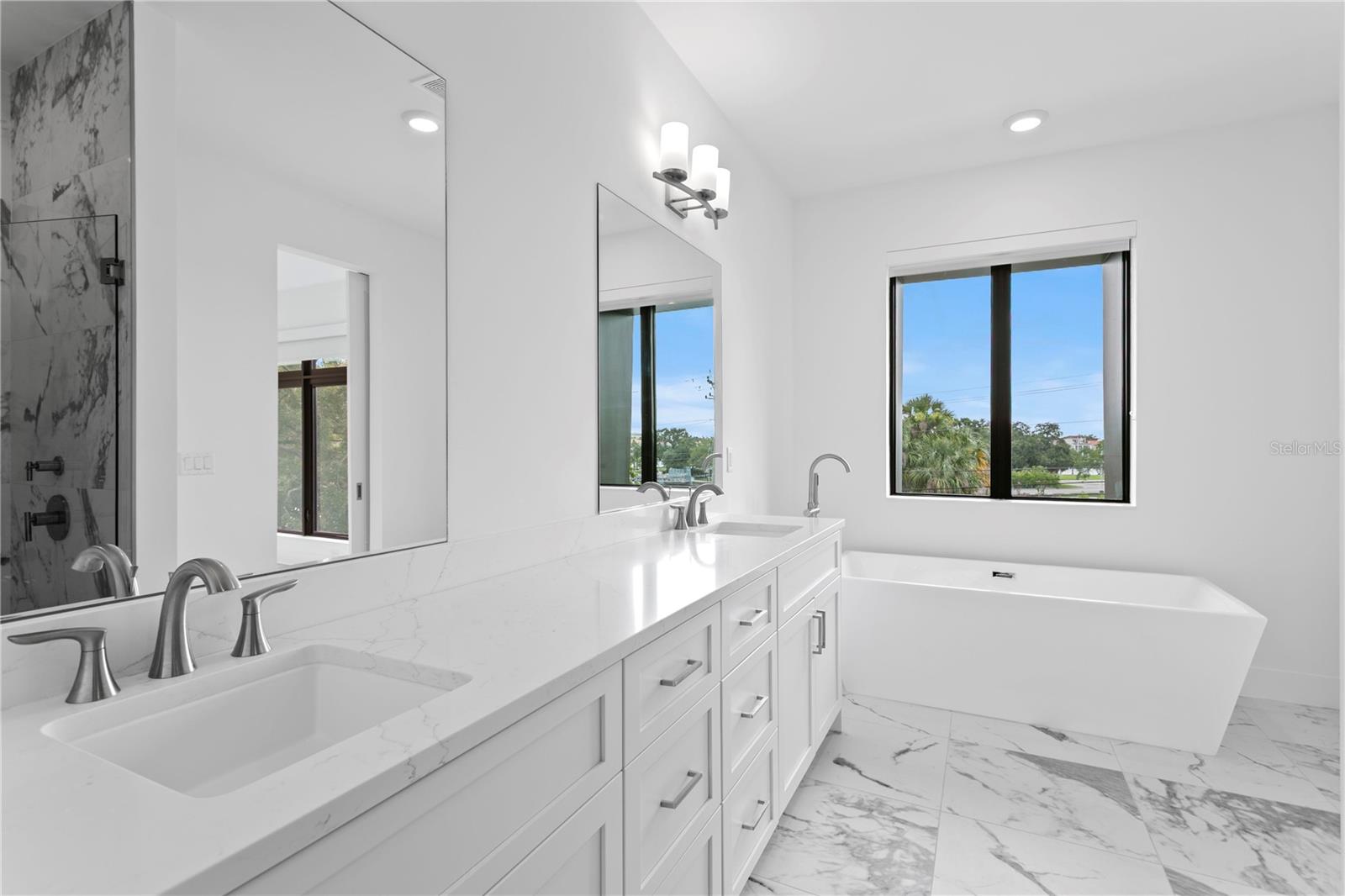 90 COLUMBIA DRIVE, #5, Tampa, FL 33606