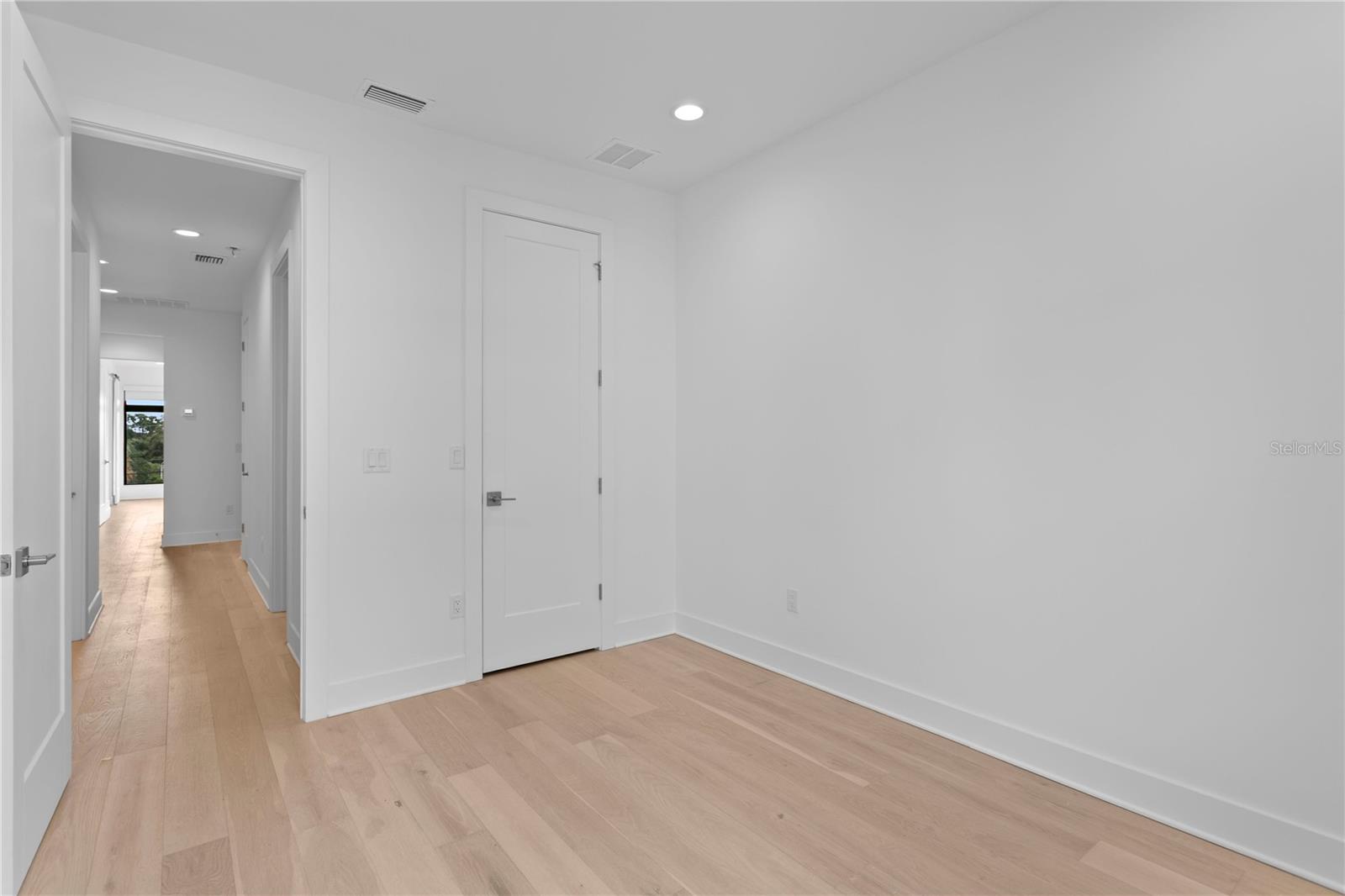 90 COLUMBIA DRIVE, #5, Tampa, FL 33606