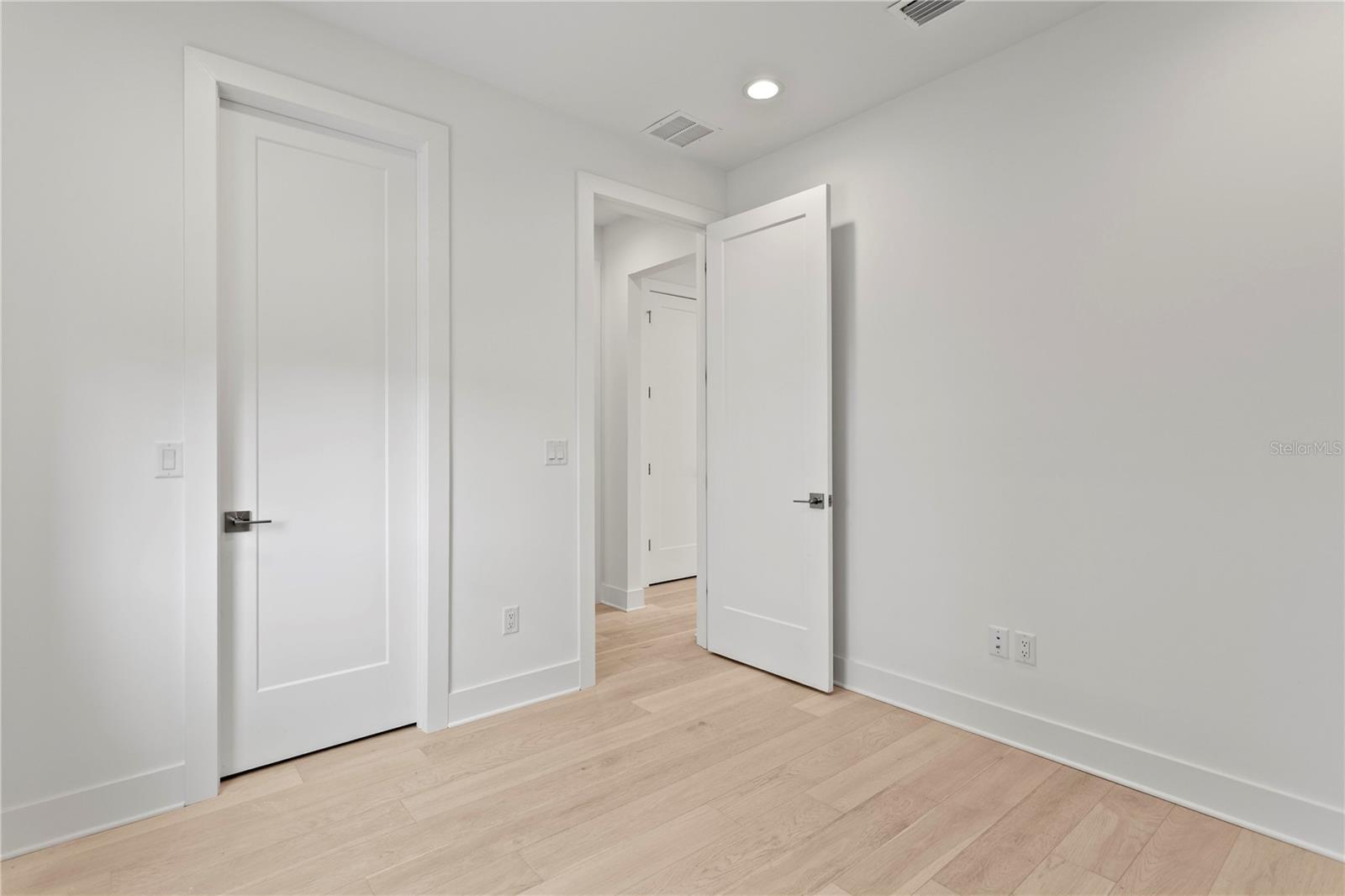 90 COLUMBIA DRIVE, #5, Tampa, FL 33606