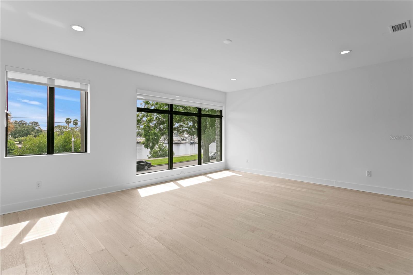 90 COLUMBIA DRIVE, #5, Tampa, FL 33606