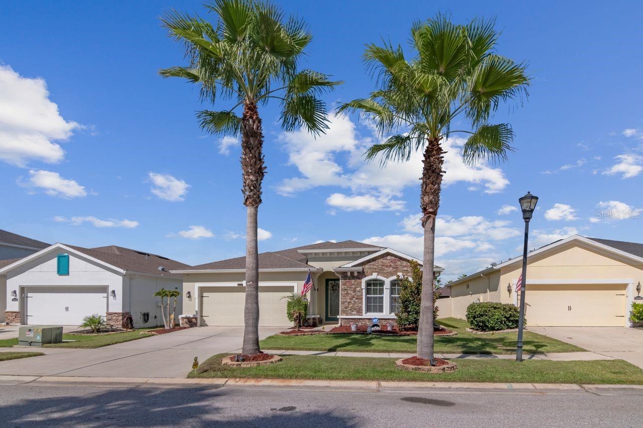 You can walk or drive to the Community pool and fitness center. Side walked community perfect for walking pets and people!