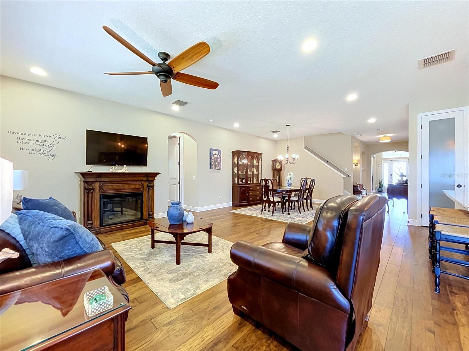 8144 SEQUESTER LOOP, Land O Lakes, FL 34637