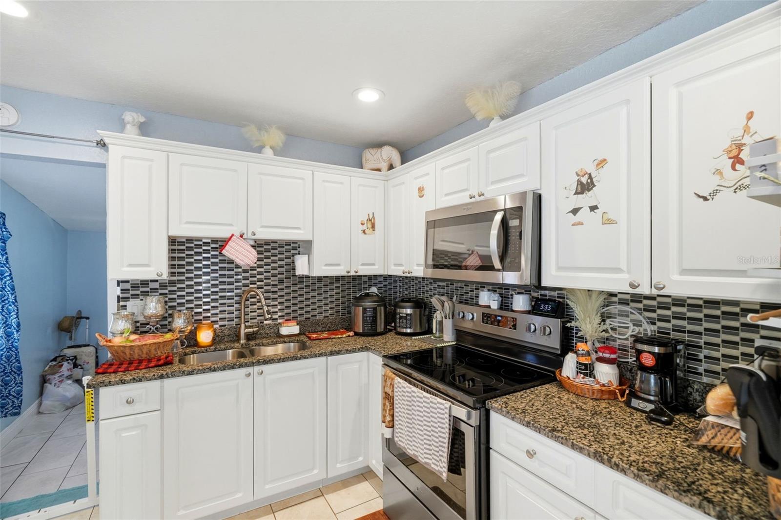 6820 LARMON STREET, Tampa, FL 33634