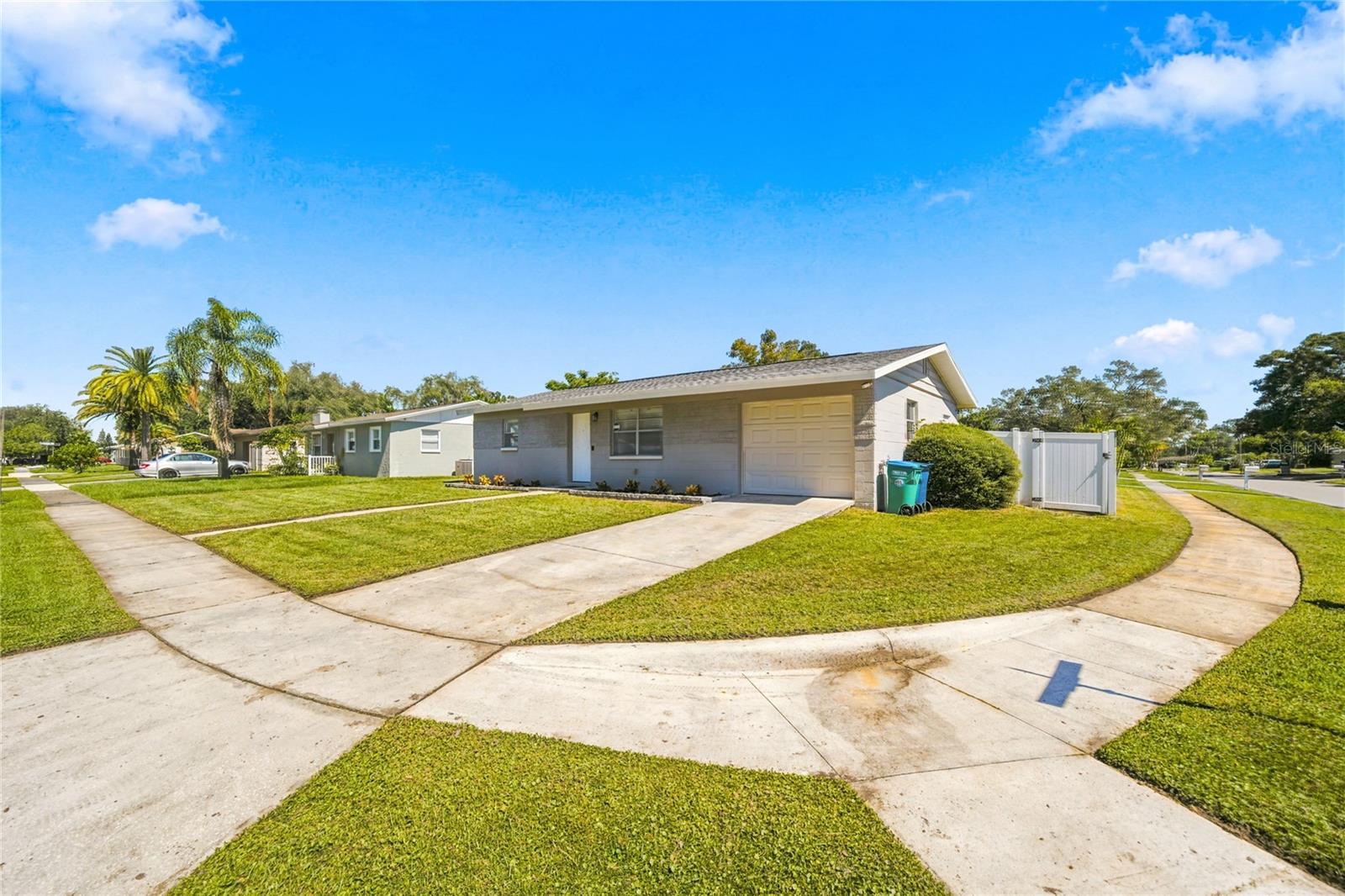 9453 GOLDEN GROVE STREET, Seminole, FL 33772
