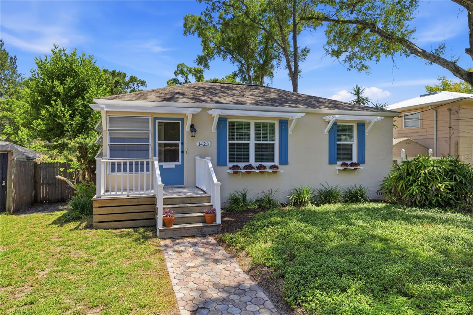 1423 E HENRY AVENUE, Tampa, FL 33604 1423 E HENRY AVENUE, Tampa, FL 33604