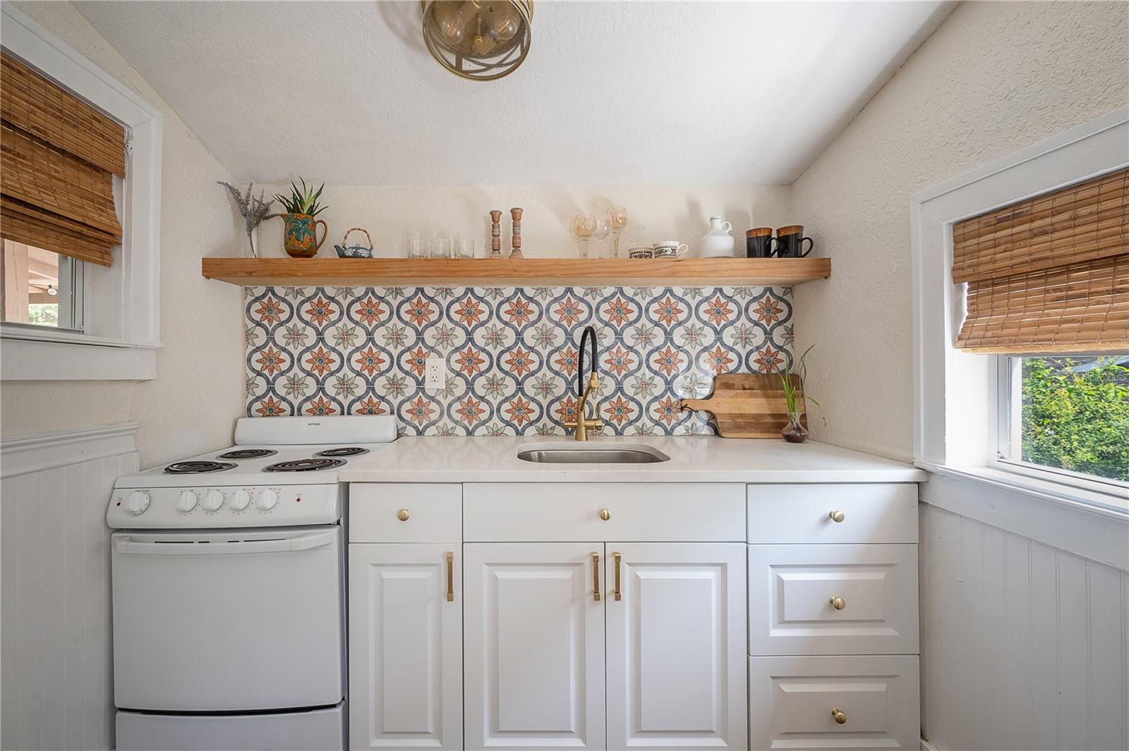 236 W NORTH STREET, #D, Tampa, FL 33604