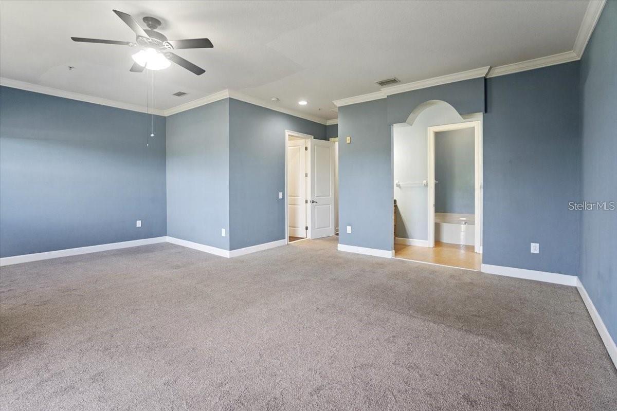 8406 COSTA BLANCA COURT, Temple Terrace, FL 33637