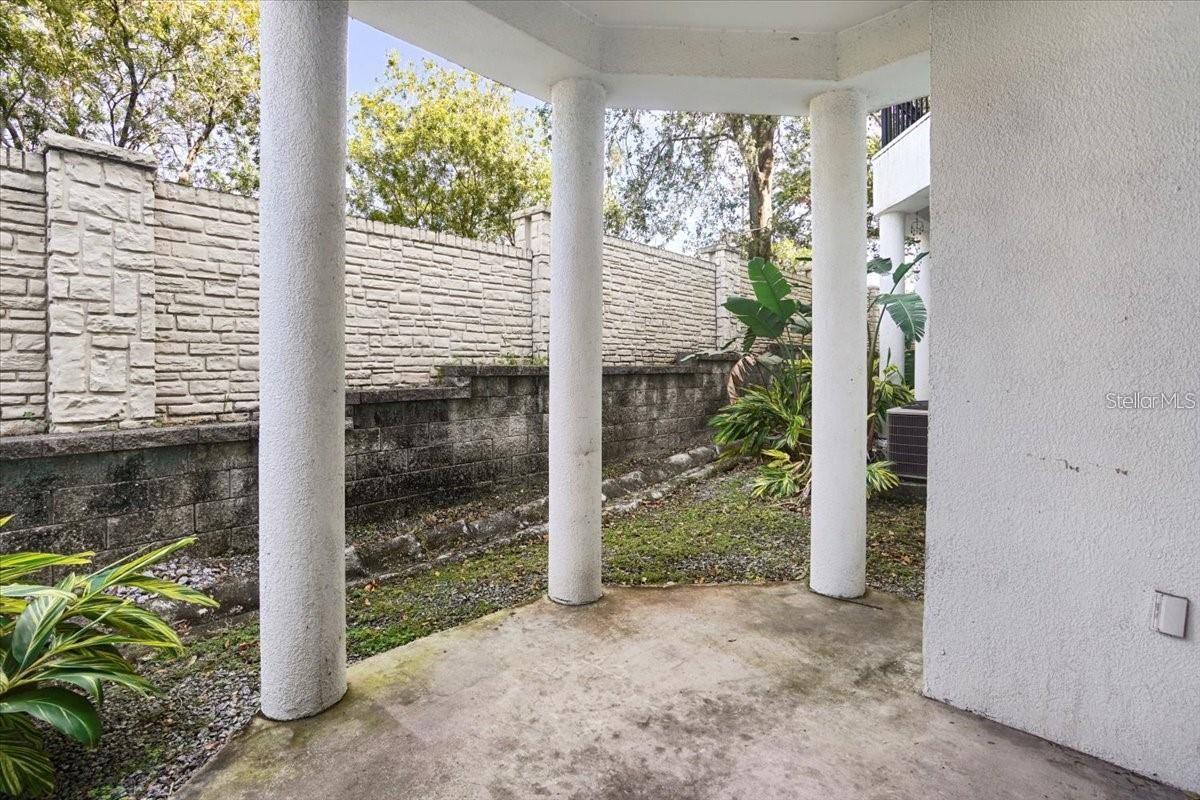 8406 COSTA BLANCA COURT, Temple Terrace, FL 33637