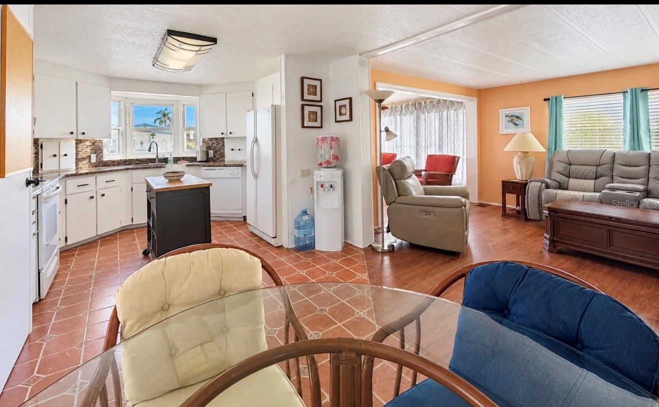 Kitchen and Glorida room