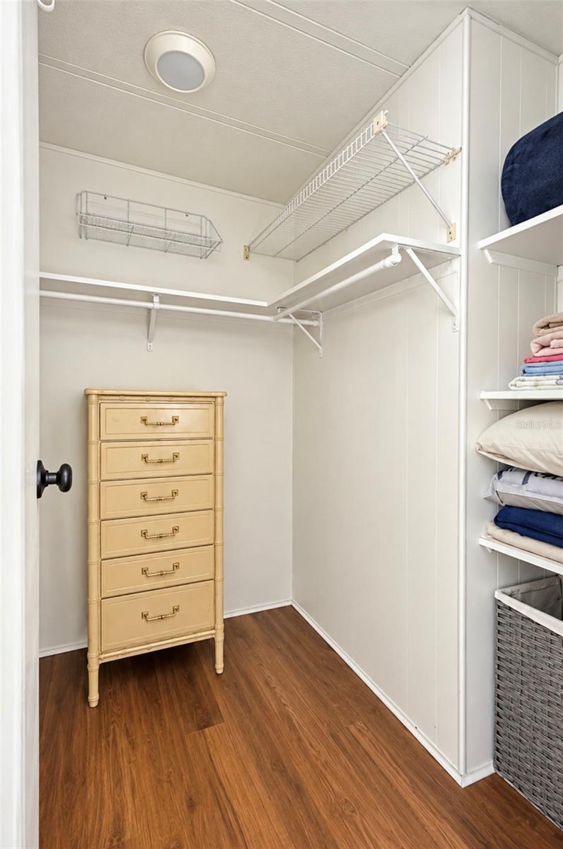 Walk in closet