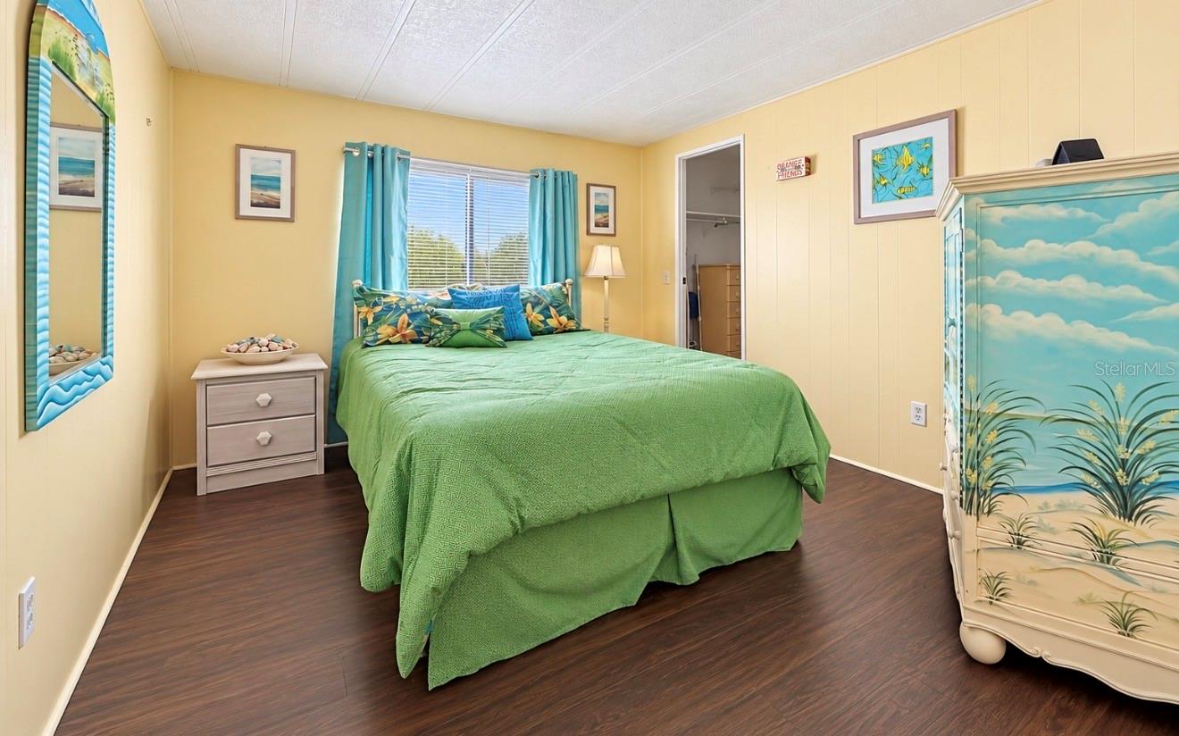 2nd bedroom