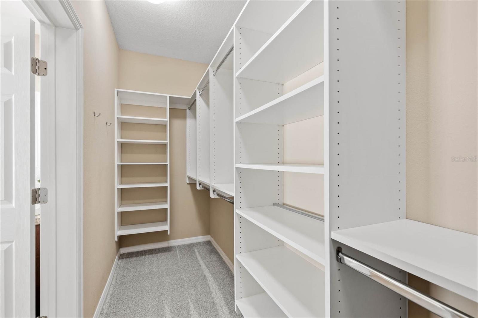 2201 BARRACUDA CT, Holiday, FL 34691