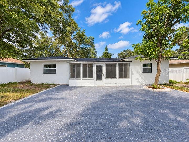 1112 W HIAWATHA STREET, Tampa, FL 33604