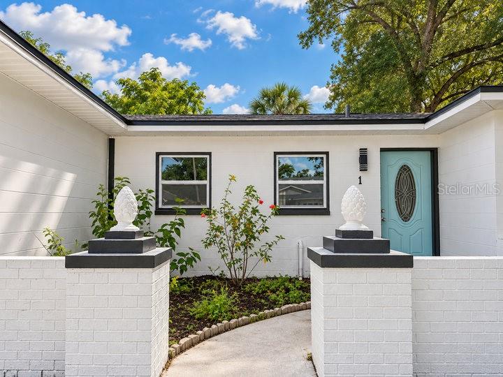 1112 W HIAWATHA STREET, Tampa, FL 33604