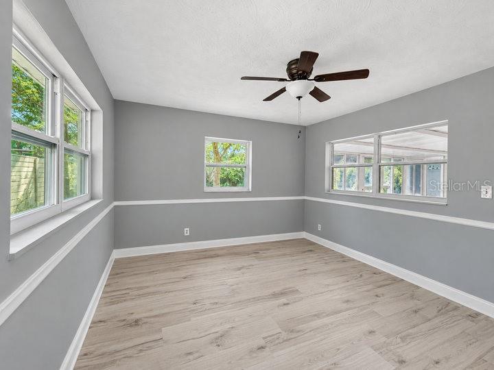 1112 W HIAWATHA STREET, Tampa, FL 33604