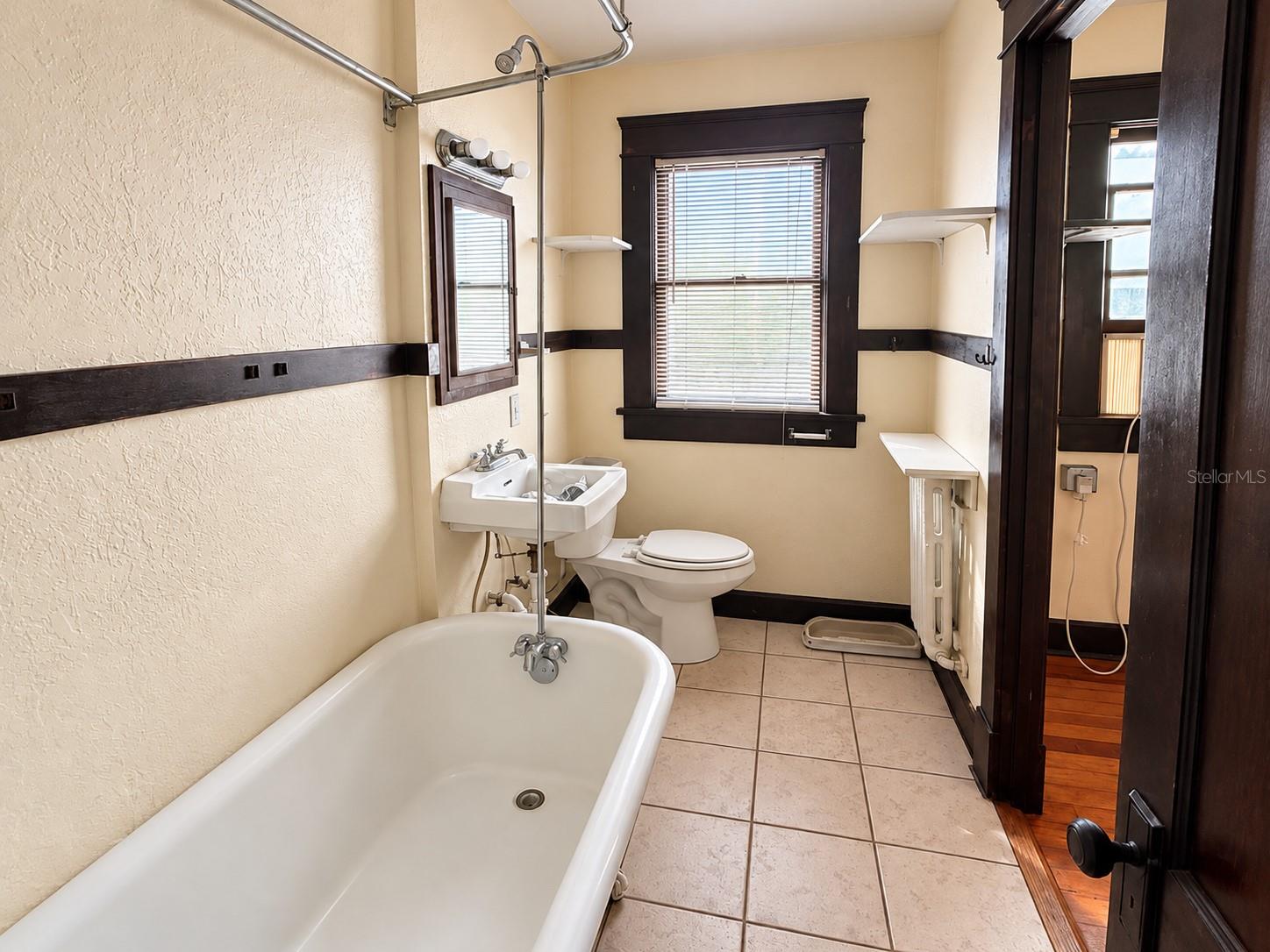 638 3RD AVENUE S, #6, St Petersburg, FL 33701 638 3RD AVENUE S, #6, St Petersburg, FL 33701