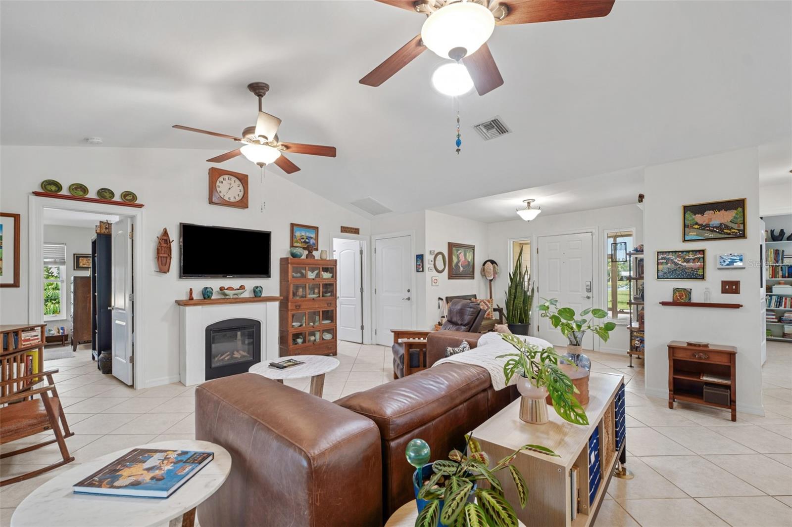 4472 LAKE HEATHER CIRCLE, St James City, FL 33956