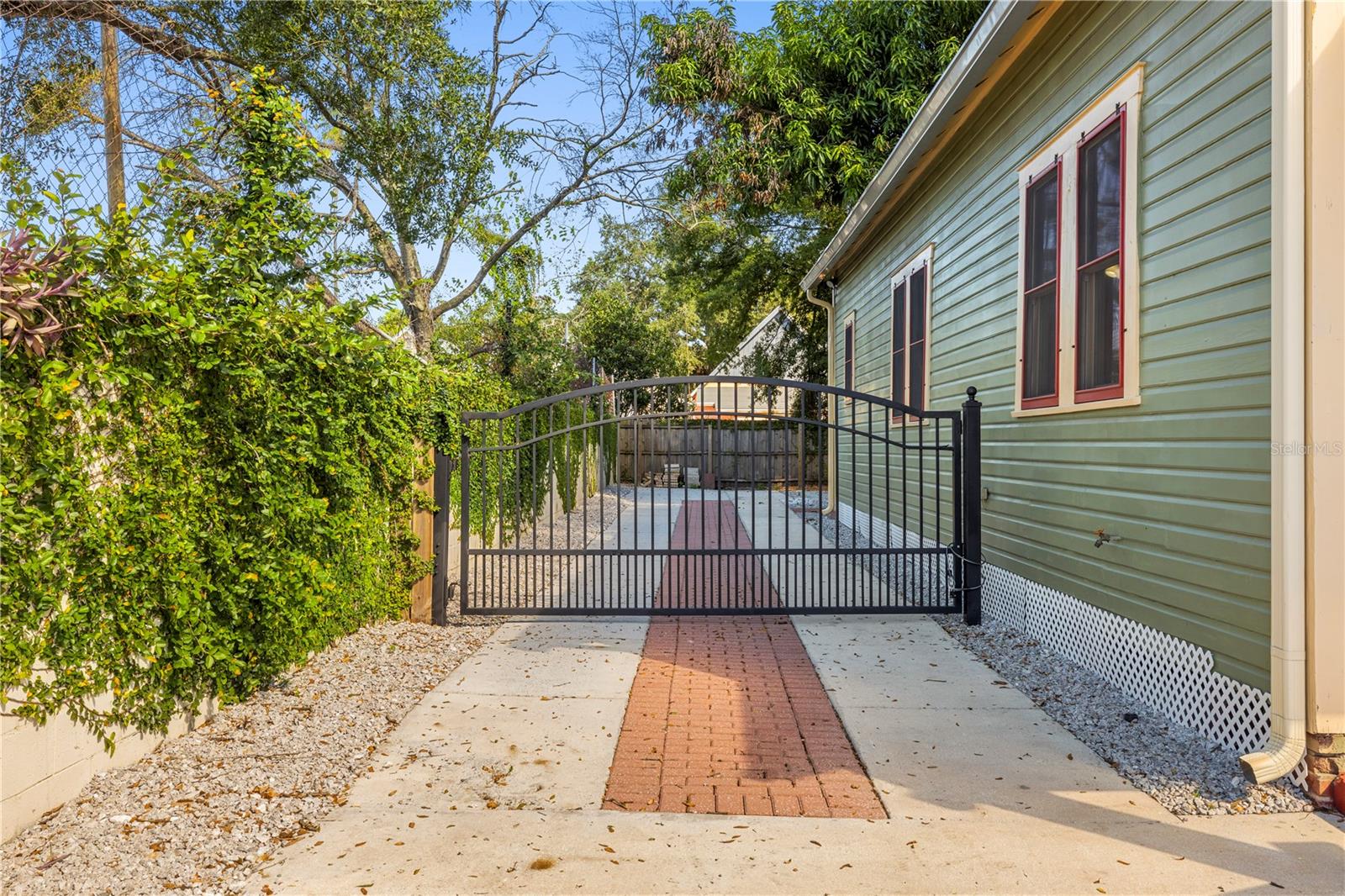 2308 E 4TH AVENUE, Tampa, FL 33605