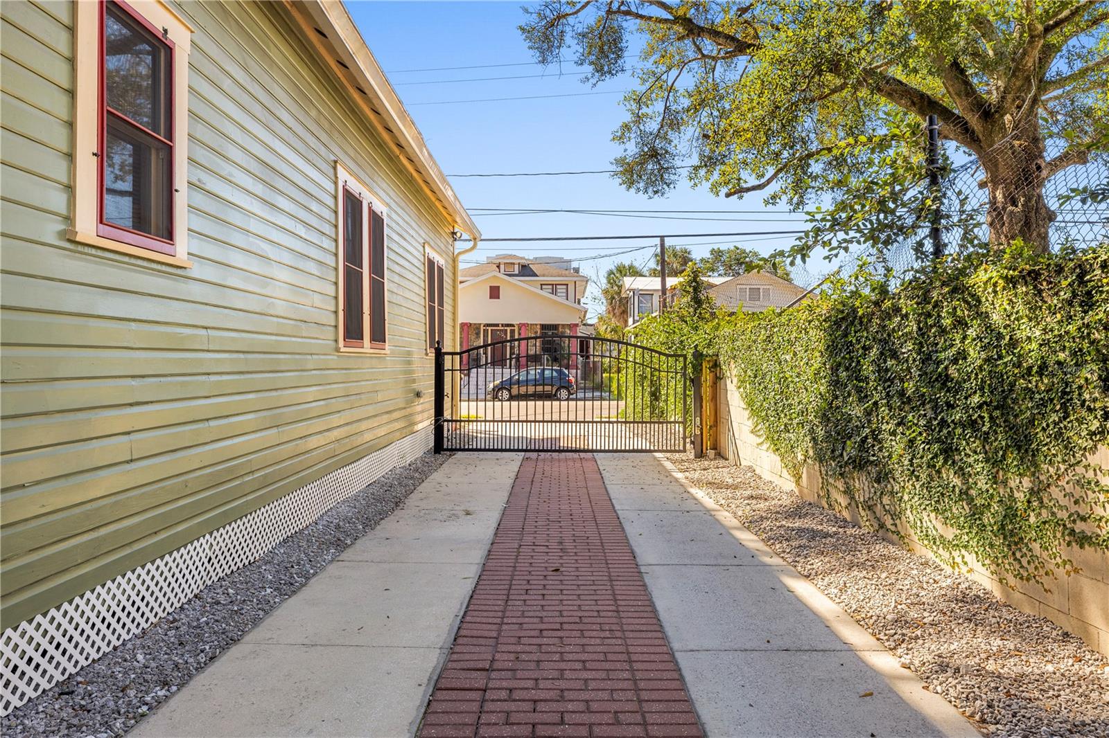 2308 E 4TH AVENUE, Tampa, FL 33605