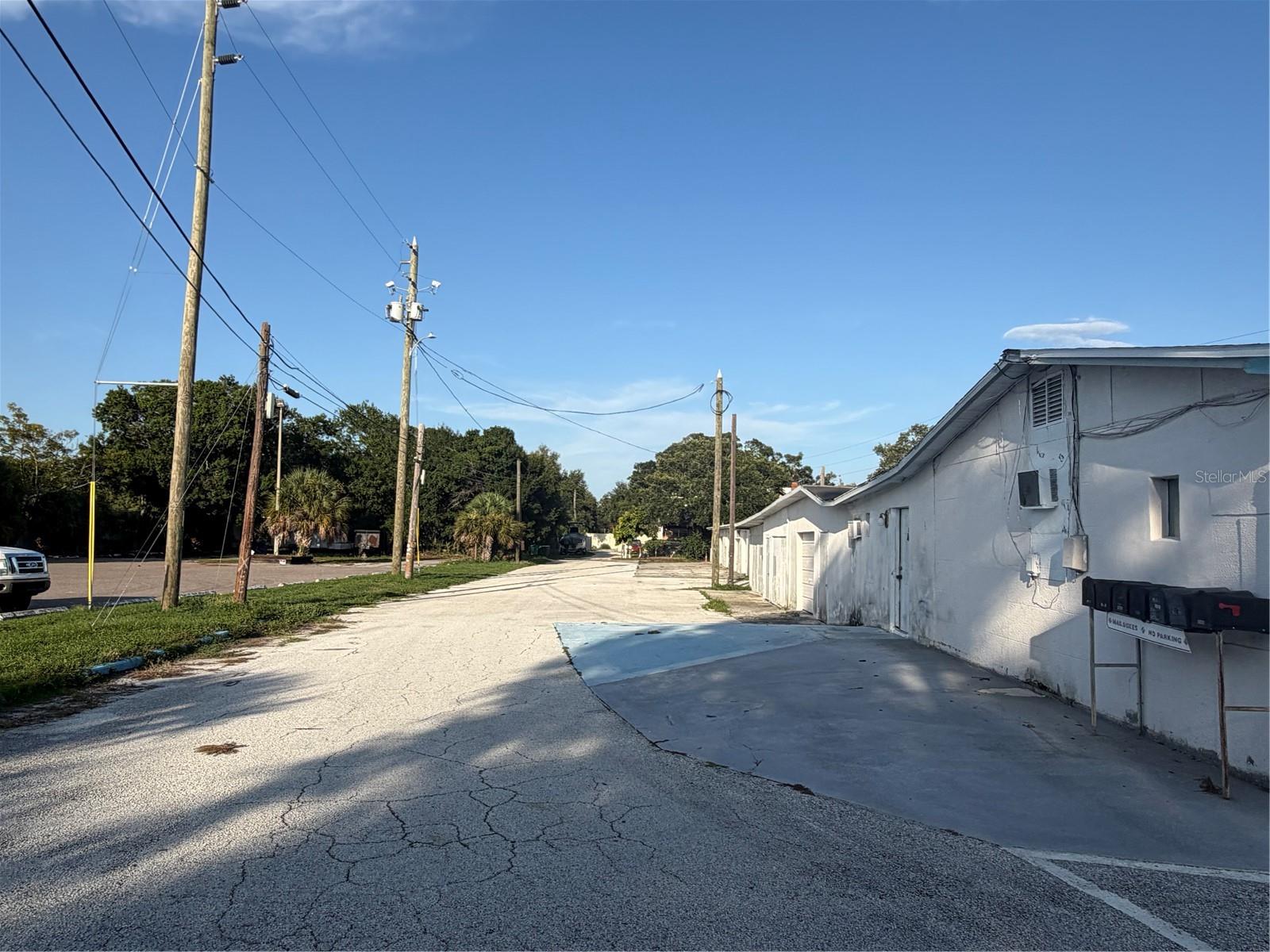 6227 SEMINOLE BOULEVARD, Seminole, FL 33772