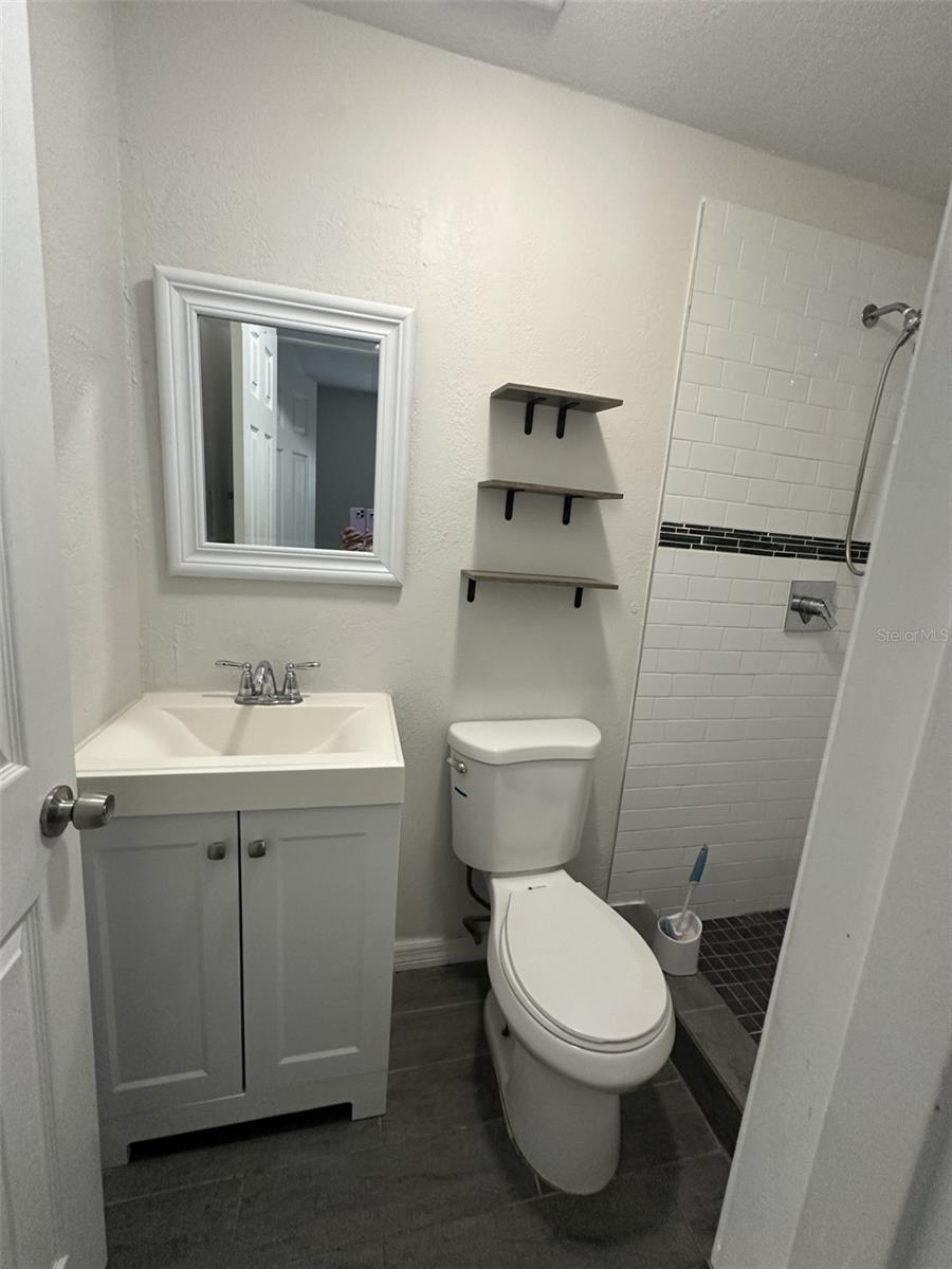 406 E GLADYS STREET, #B, Tampa, FL 33602