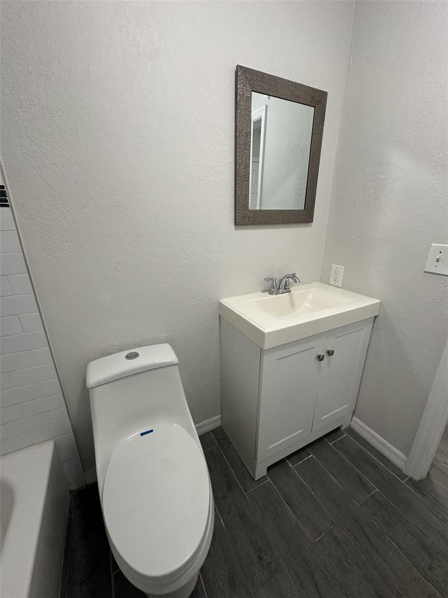 406 E GLADYS STREET, #B, Tampa, FL 33602