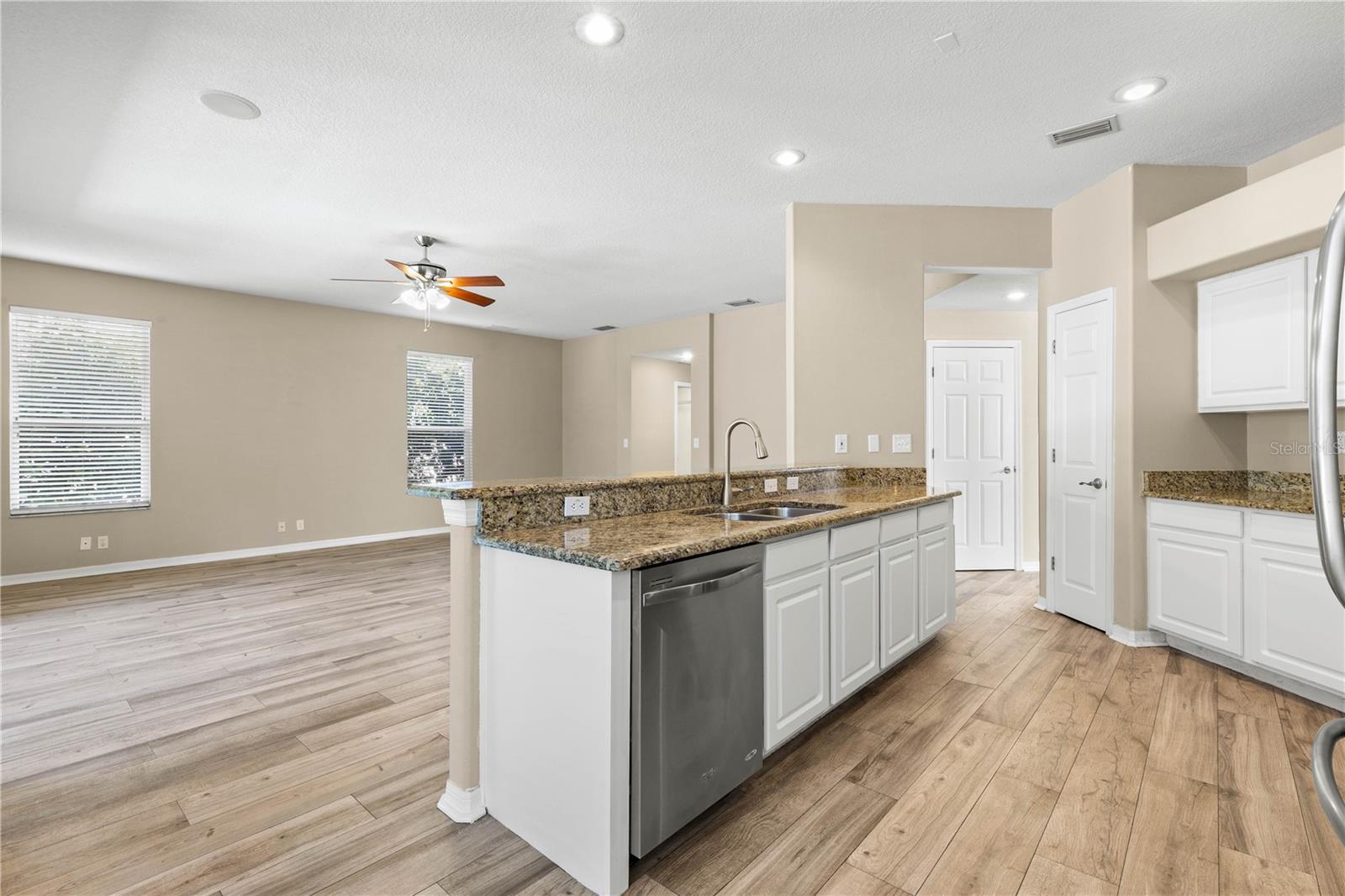 4152 GRANDCHAMP CIRCLE, Palm Harbor, FL 34685