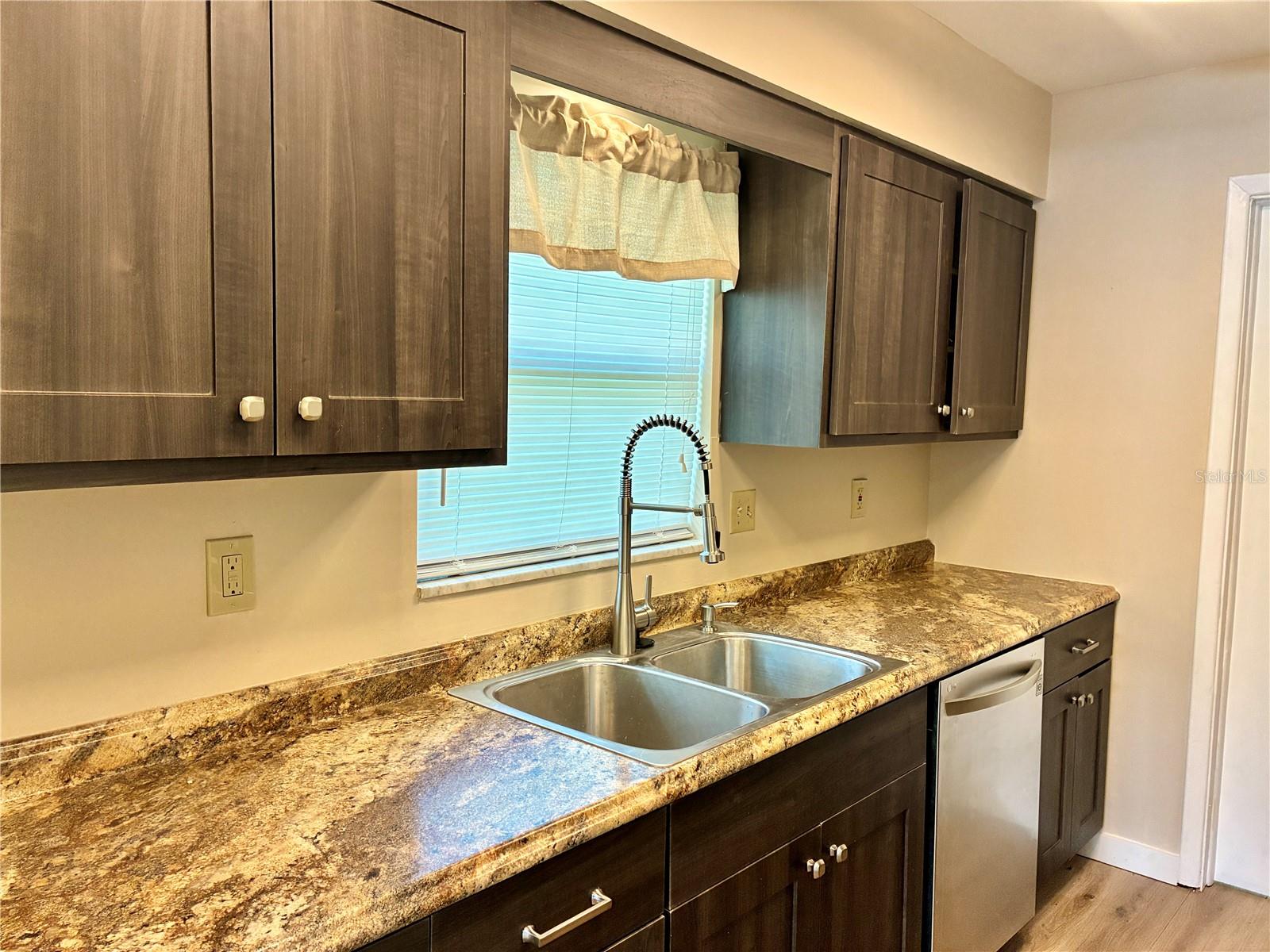 889 SKY LOCH DRIVE S, Dunedin, FL 34698
