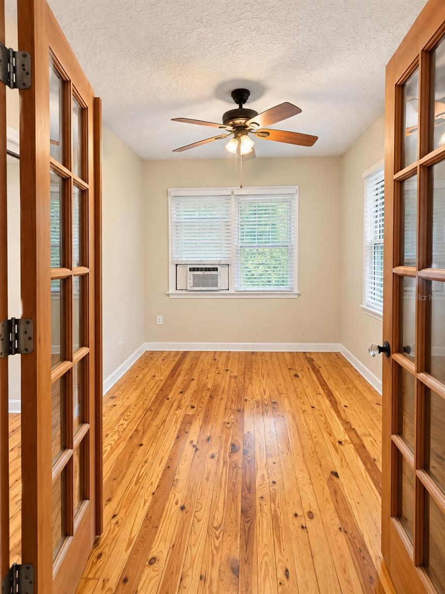 Front bedroom 1