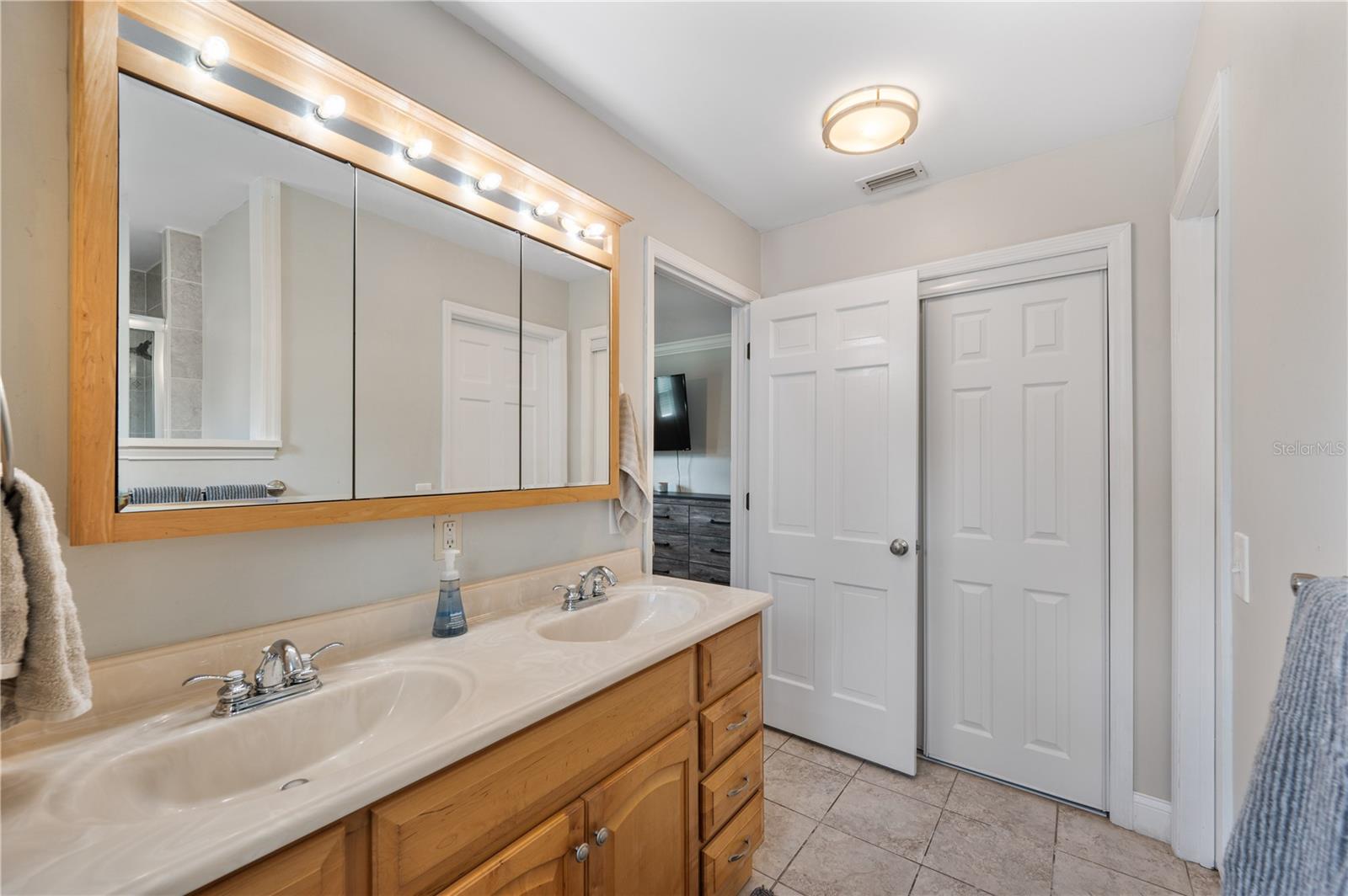 1321 LAKE MIRIAM DRIVE, Lakeland, FL 33813