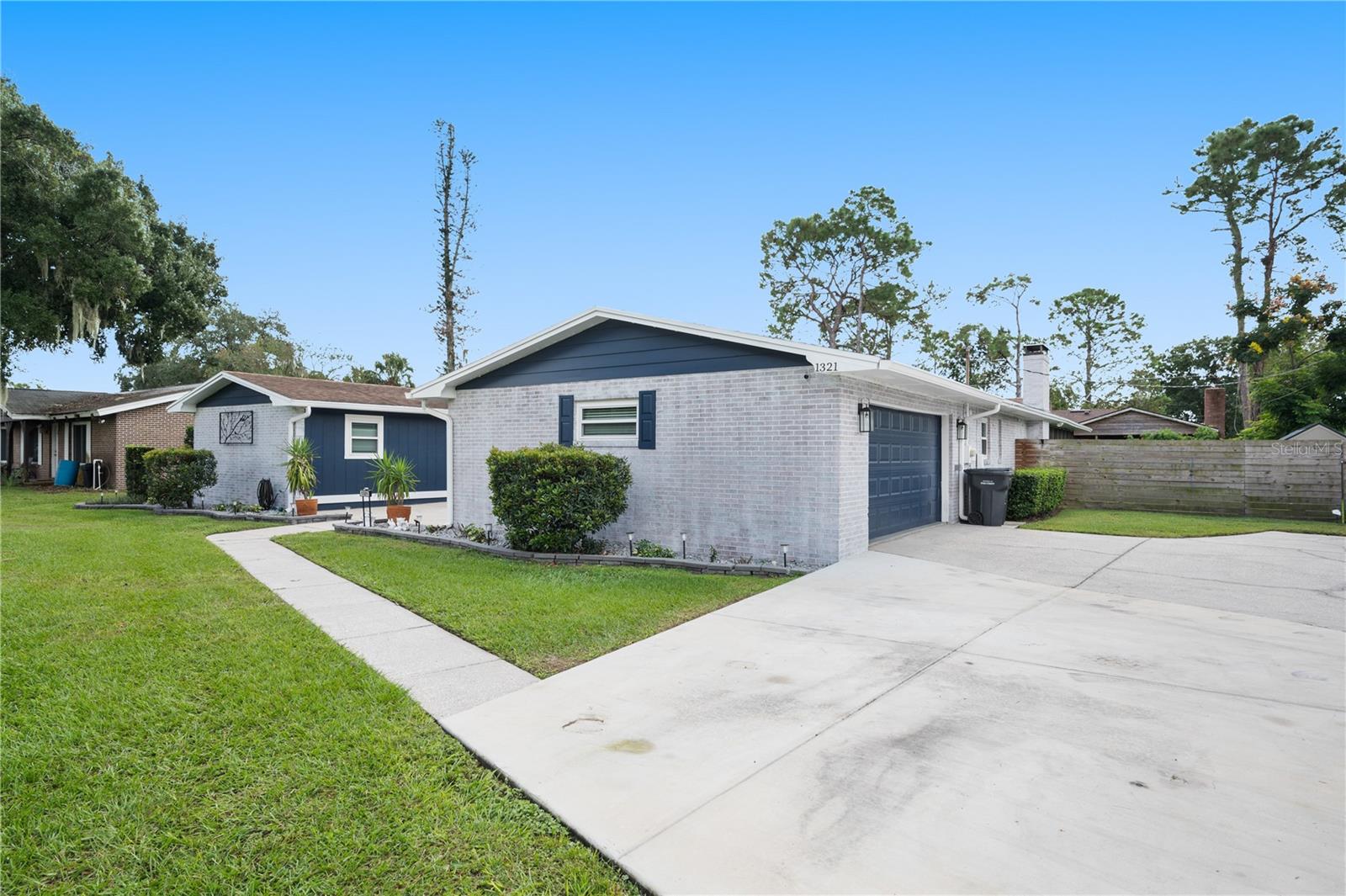 1321 LAKE MIRIAM DRIVE, Lakeland, FL 33813 1321 LAKE MIRIAM DRIVE, Lakeland, FL 33813