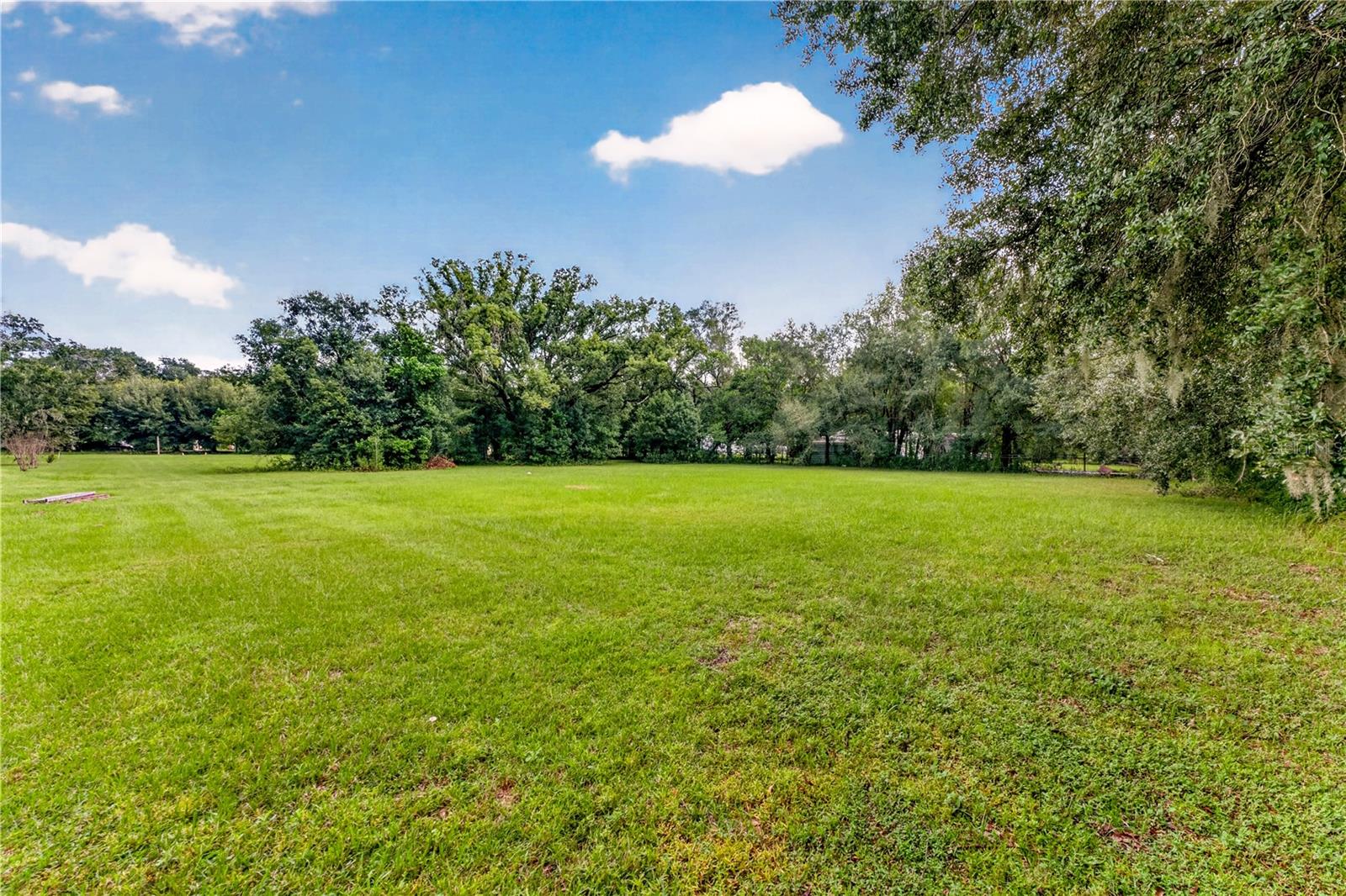 8407 HEATHER DRIVE, Zephyrhills, FL 33540 8407 HEATHER DRIVE, Zephyrhills, FL 33540