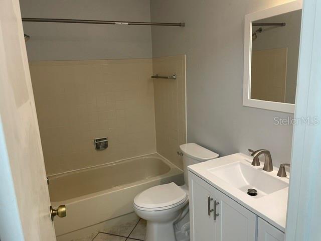 2242 BANCROFT CIRCLE N, #F, Palm Harbor, FL 34683
