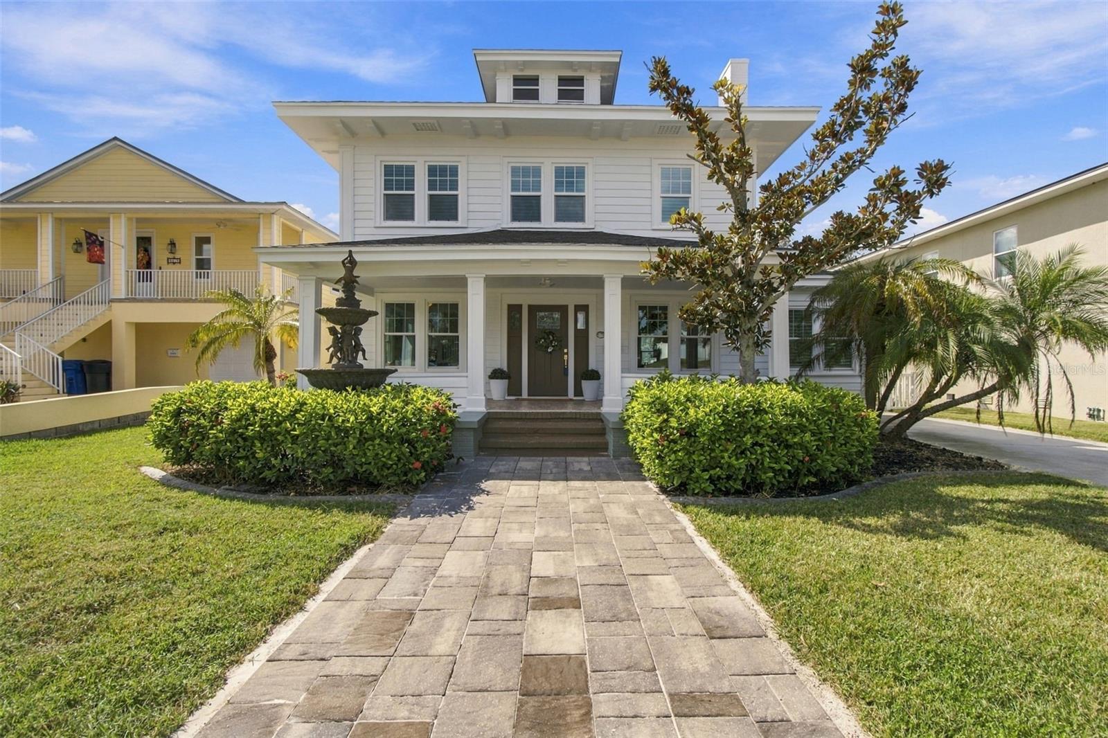 5426 VENETIAN BOULEVARD NE, St Petersburg, FL 33703