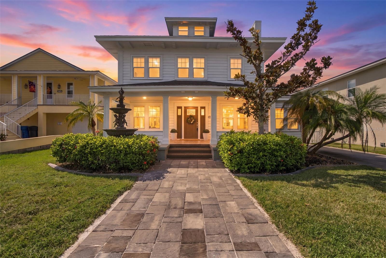 5426 VENETIAN BOULEVARD NE, St Petersburg, FL 33703