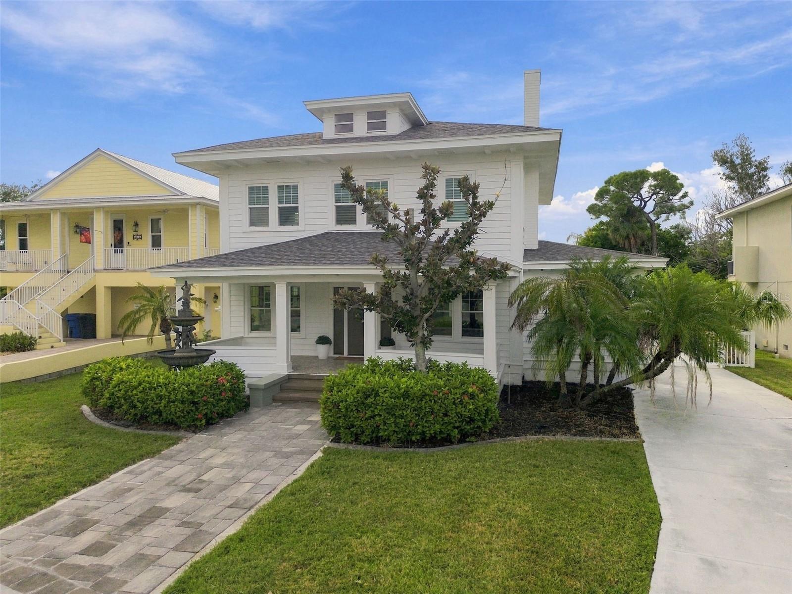 5426 VENETIAN BOULEVARD NE, St Petersburg, FL 33703