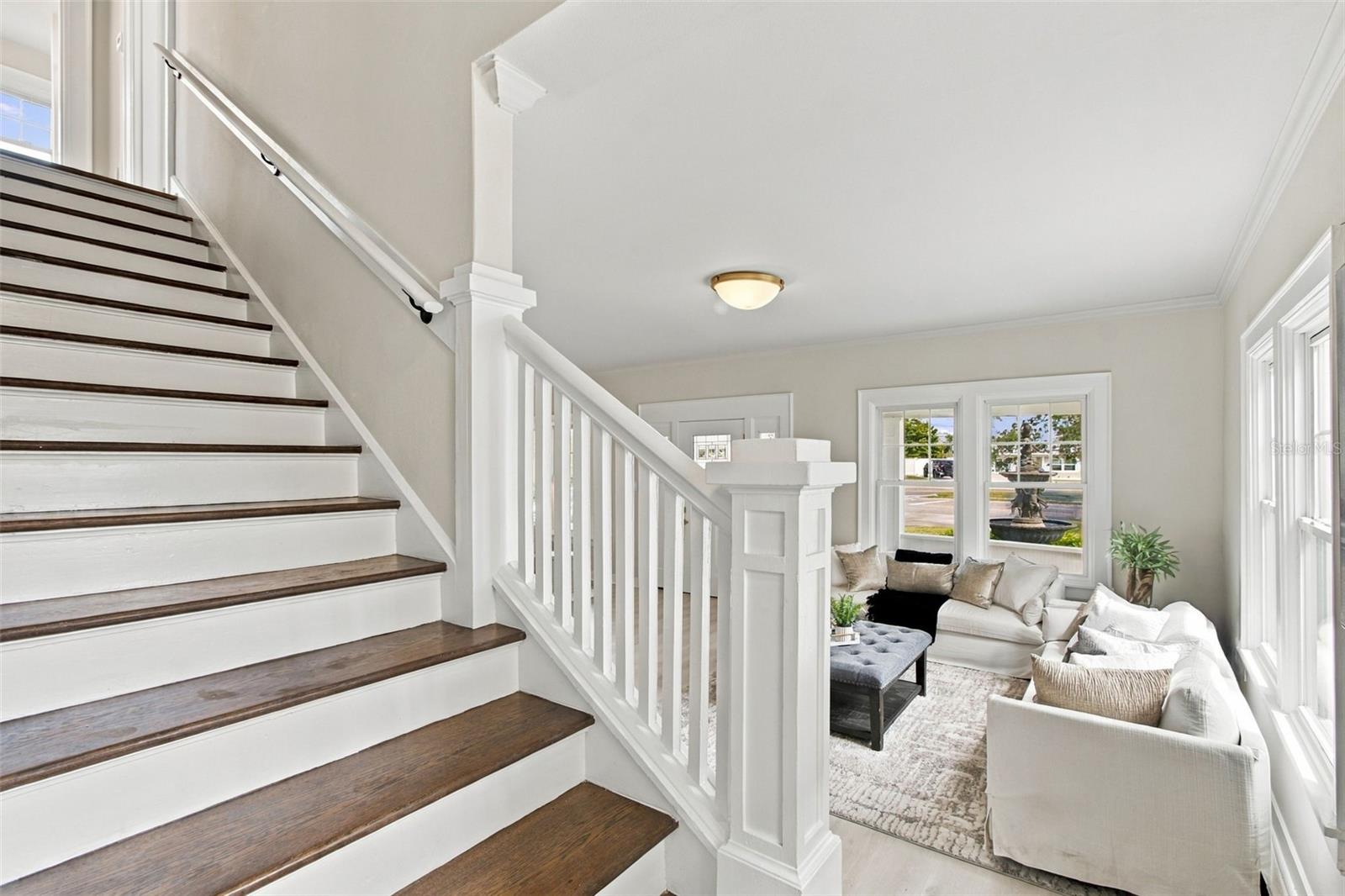 5426 VENETIAN BOULEVARD NE, St Petersburg, FL 33703