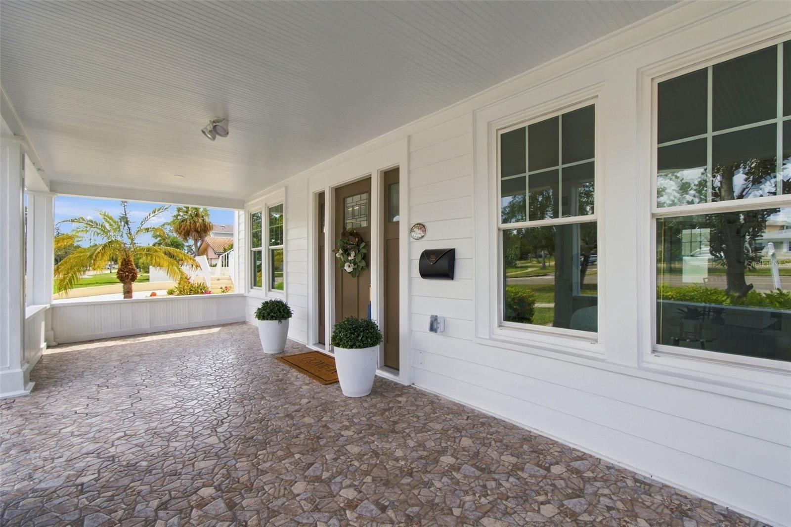 5426 VENETIAN BOULEVARD NE, St Petersburg, FL 33703