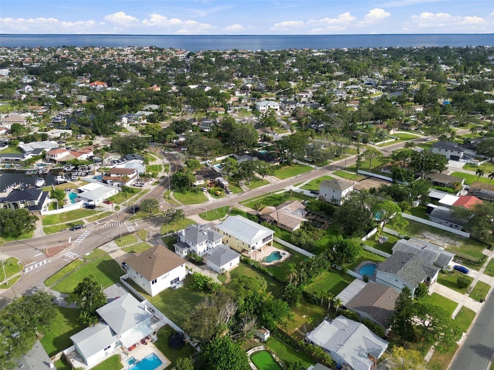 5426 VENETIAN BOULEVARD NE, St Petersburg, FL 33703