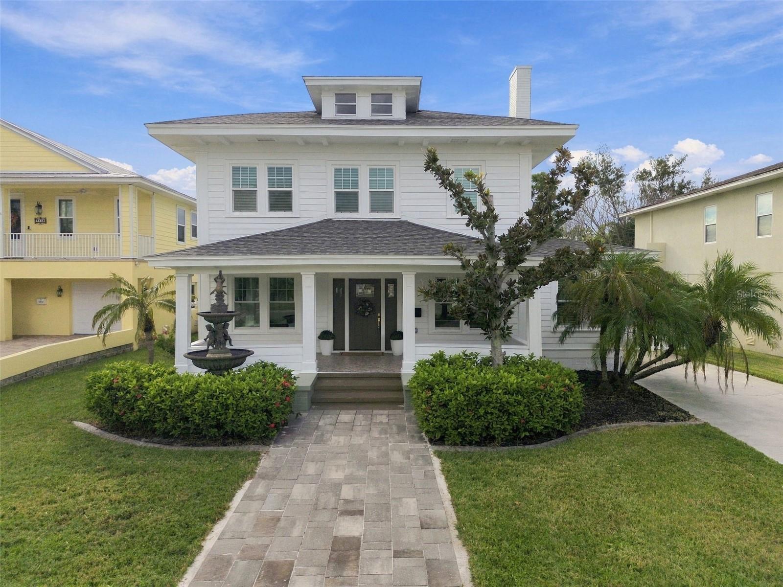 5426 VENETIAN BOULEVARD NE, St Petersburg, FL 33703