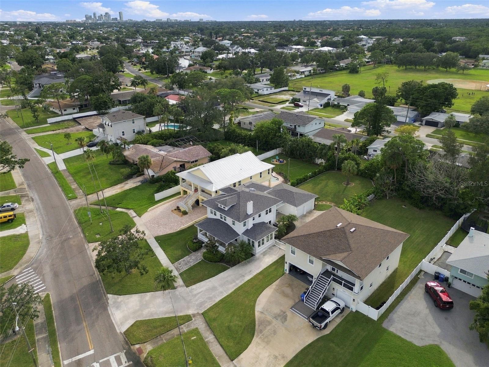 5426 VENETIAN BOULEVARD NE, St Petersburg, FL 33703