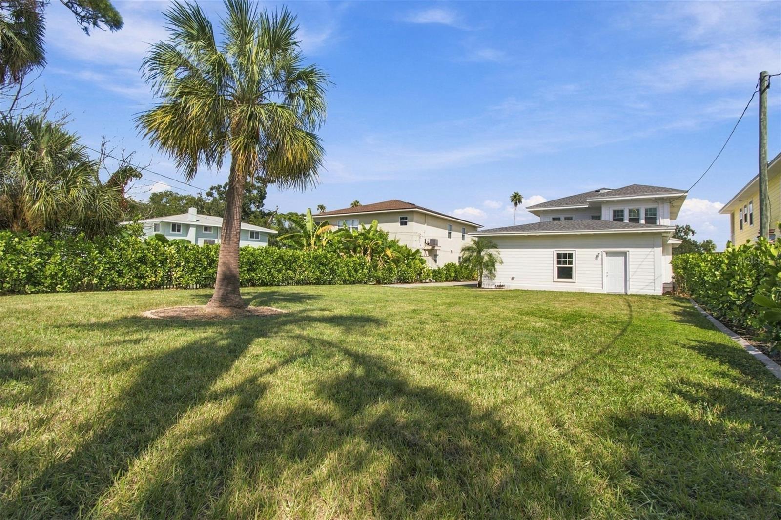 5426 VENETIAN BOULEVARD NE, St Petersburg, FL 33703