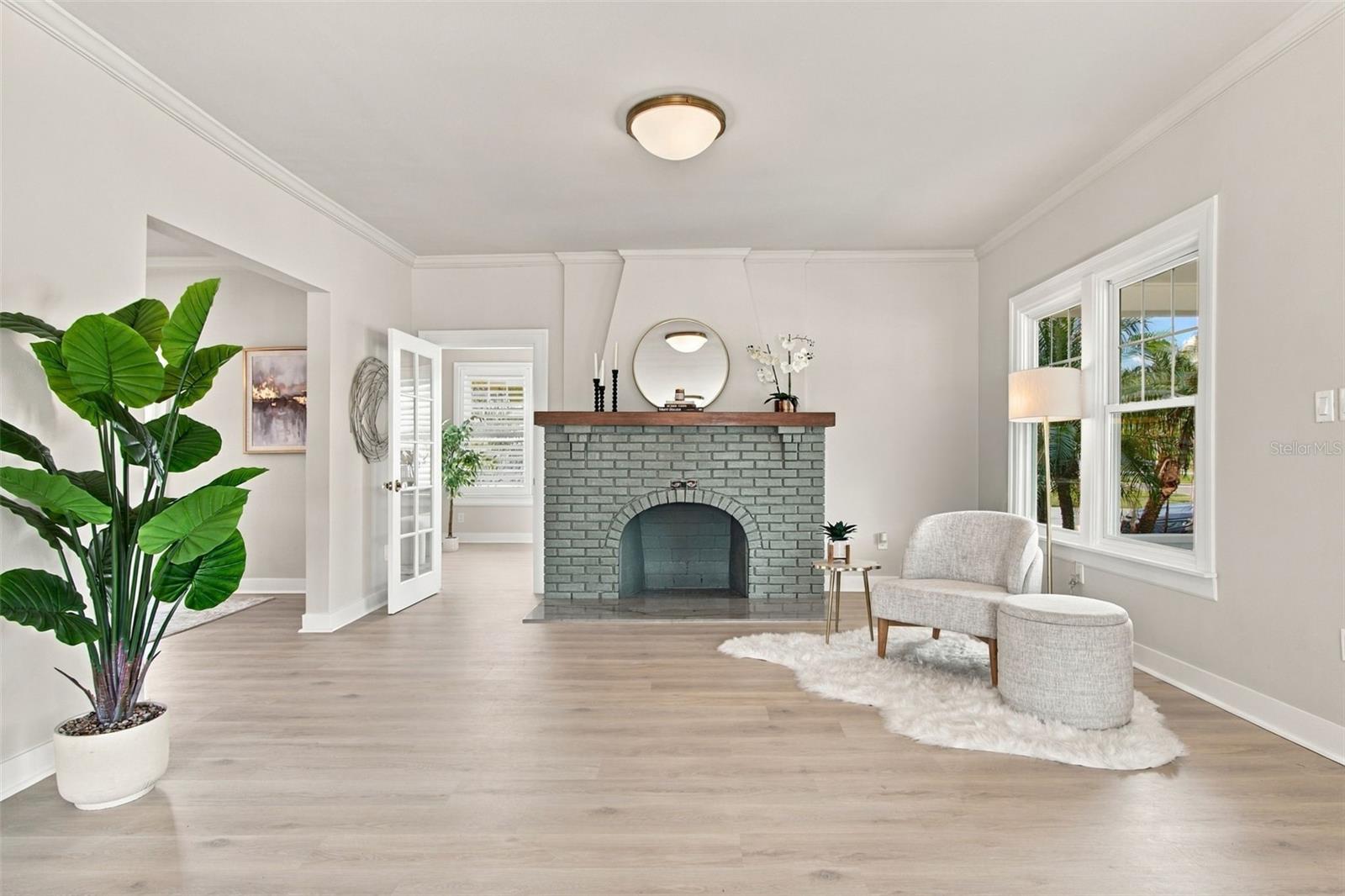 5426 VENETIAN BOULEVARD NE, St Petersburg, FL 33703