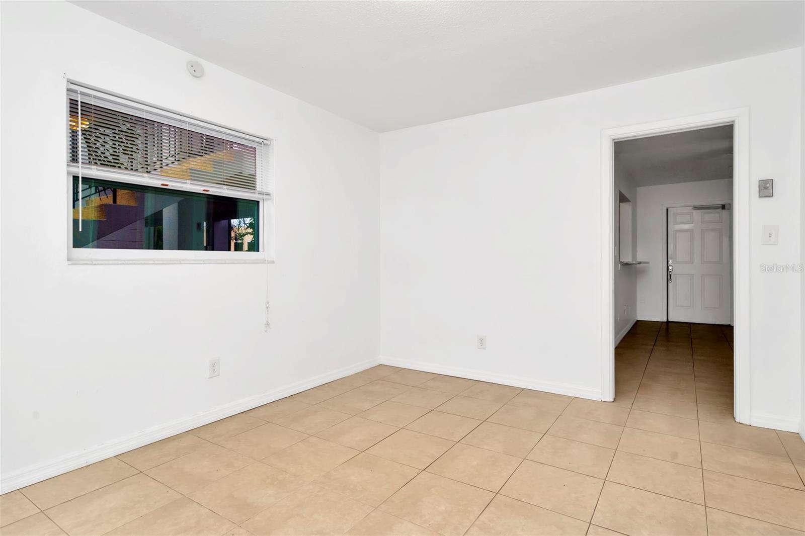 3700 HAINES ROAD N, #6, St Petersburg, FL 33704