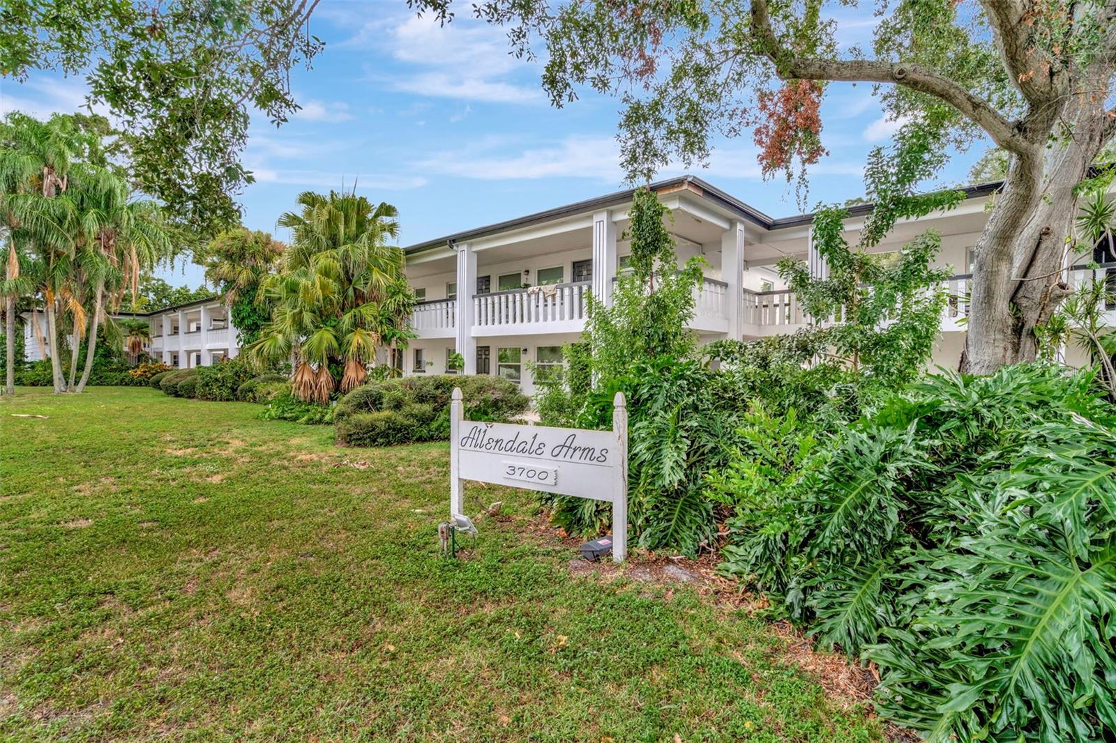 3700 HAINES ROAD N, #6, St Petersburg, FL 33704