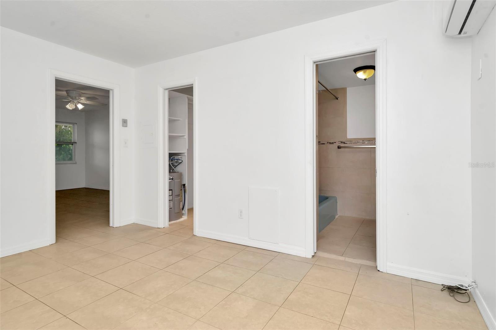 3700 HAINES ROAD N, #6, St Petersburg, FL 33704