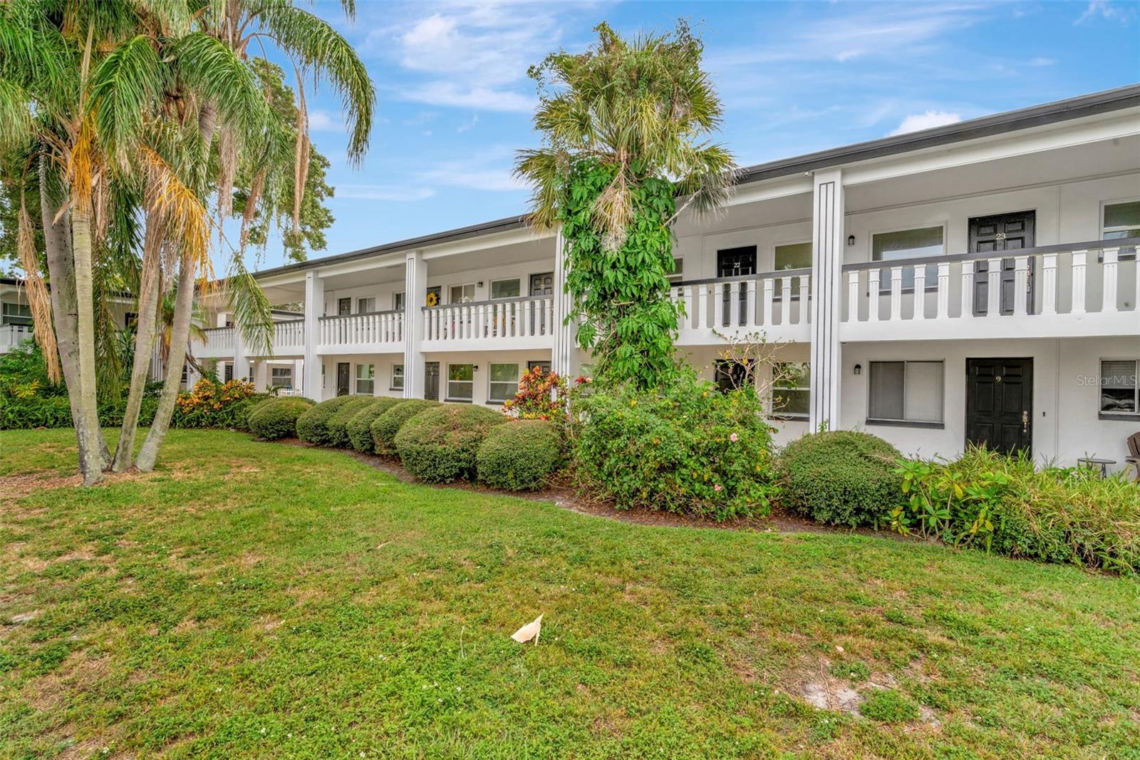 3700 HAINES ROAD N, #6, St Petersburg, FL 33704