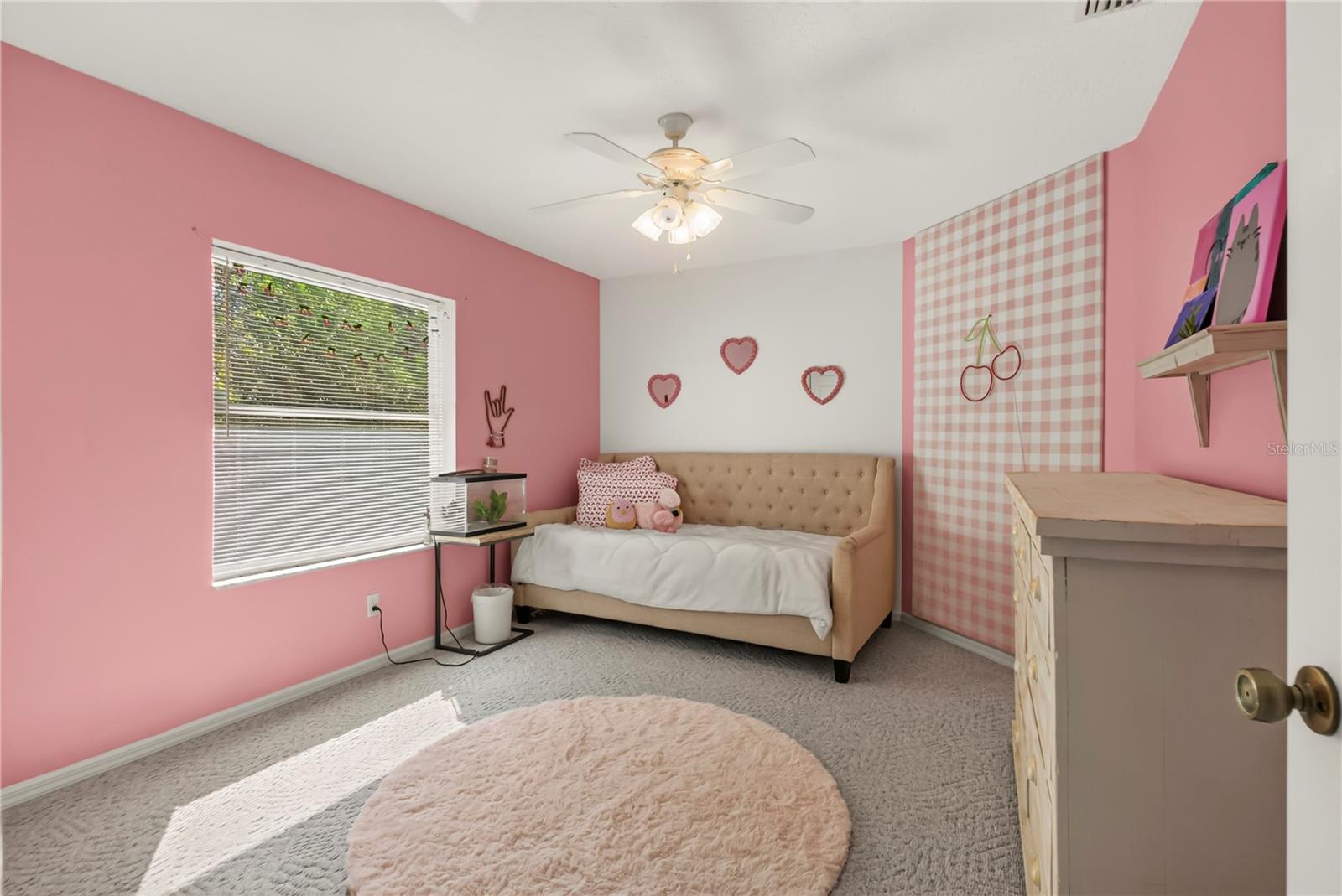 Middle Bedroom