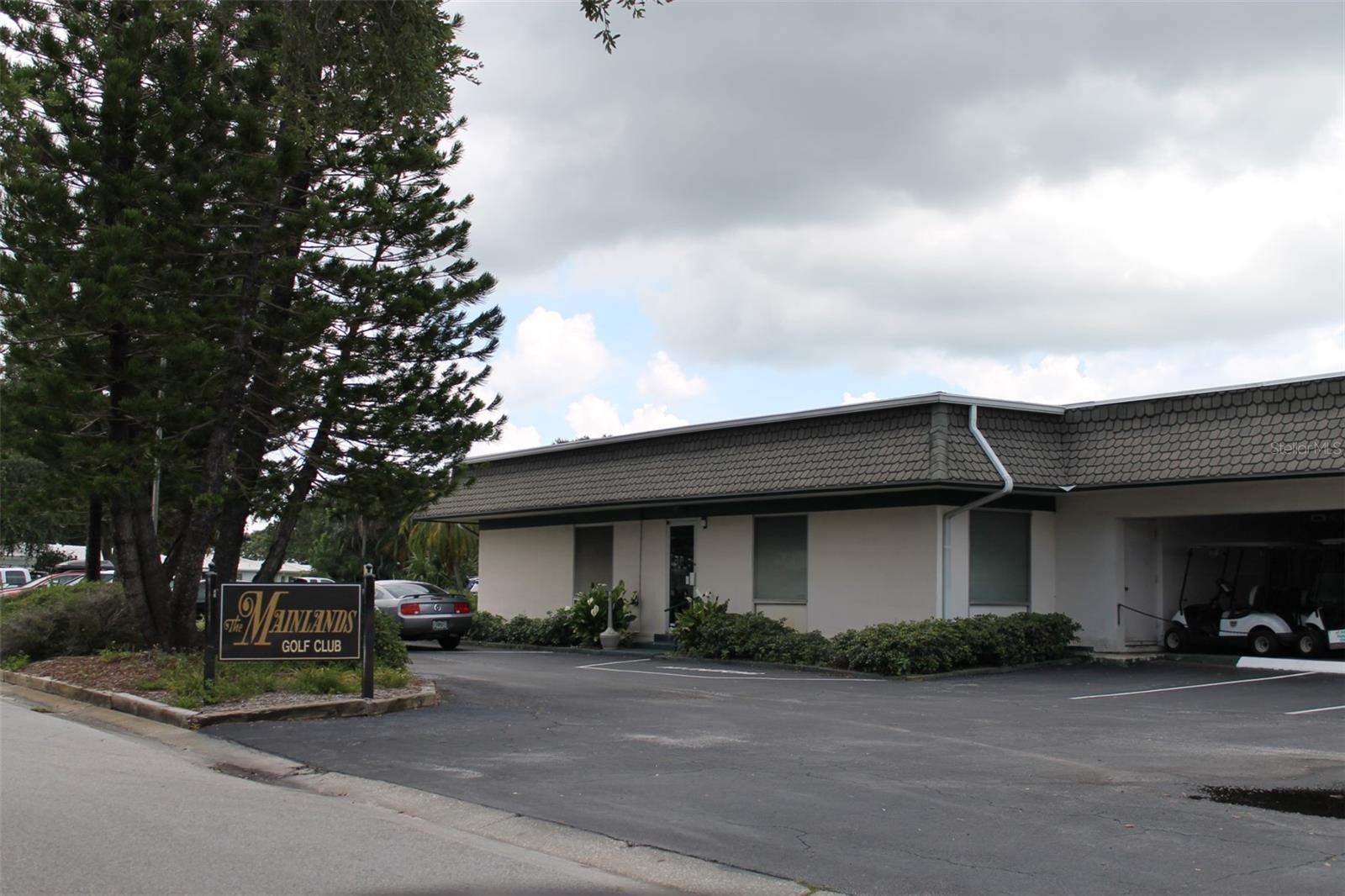 Mainlands Public Golf Course Clubhouse